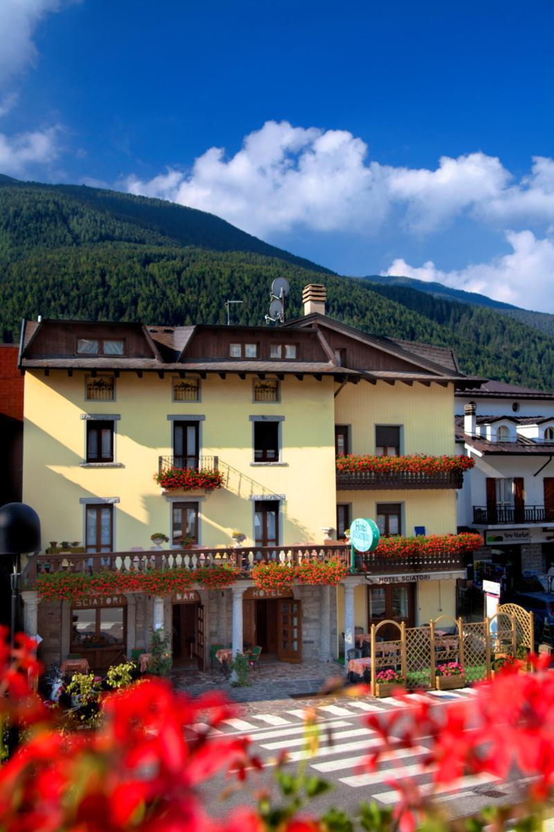 Hotel Sciatori Passo del Tonale Exteriör bild